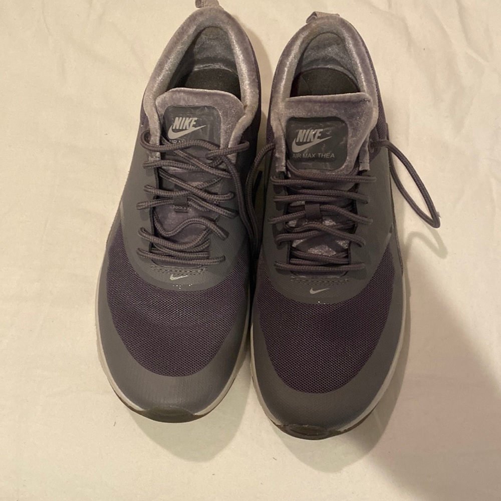 NIKE AIR MAX THEA